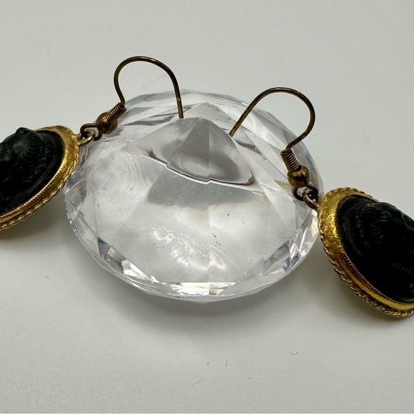 Black Cameo-style Earrings. Vintage. - Picture 5 of 8